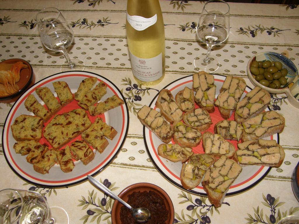 Mas De Carabelle Bed & Breakfast La Roque-Alric Luaran gambar