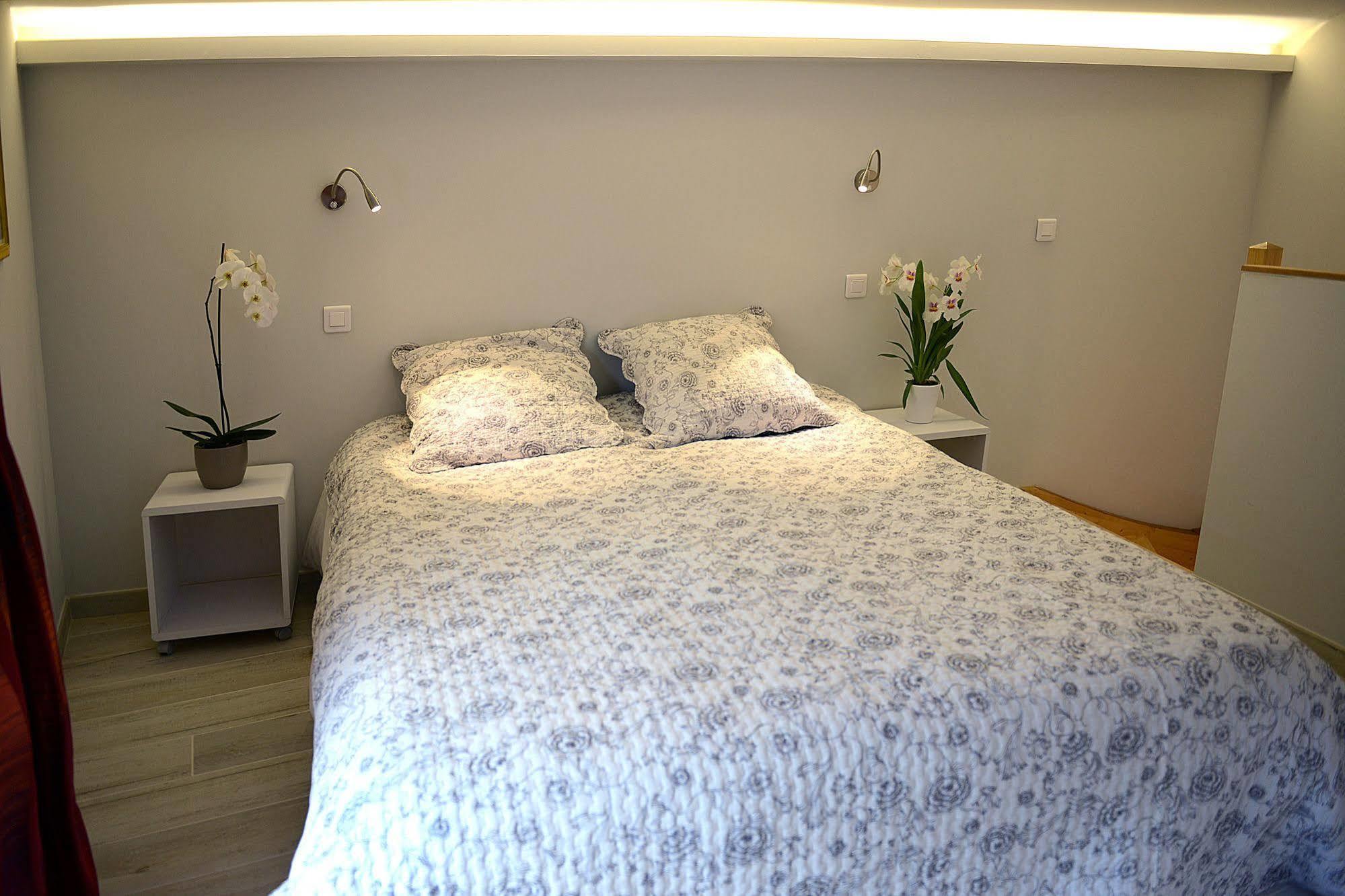 Mas De Carabelle Bed & Breakfast La Roque-Alric Luaran gambar